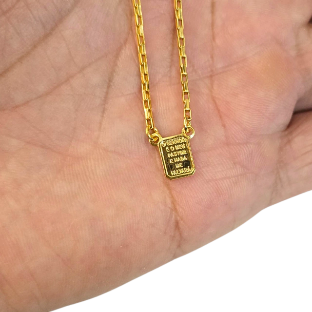 Escapulário Tijolinho 2mm "Deus é fiel" versículo Banhado A Ouro 18k