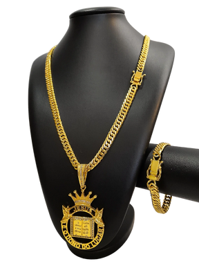 Cordão+Pulseira Grumet 9mm Fecho Duplo Pingente Coroa Bíblia Versículo "O senhor é meu pastor" Banhado a Ouro 18k
