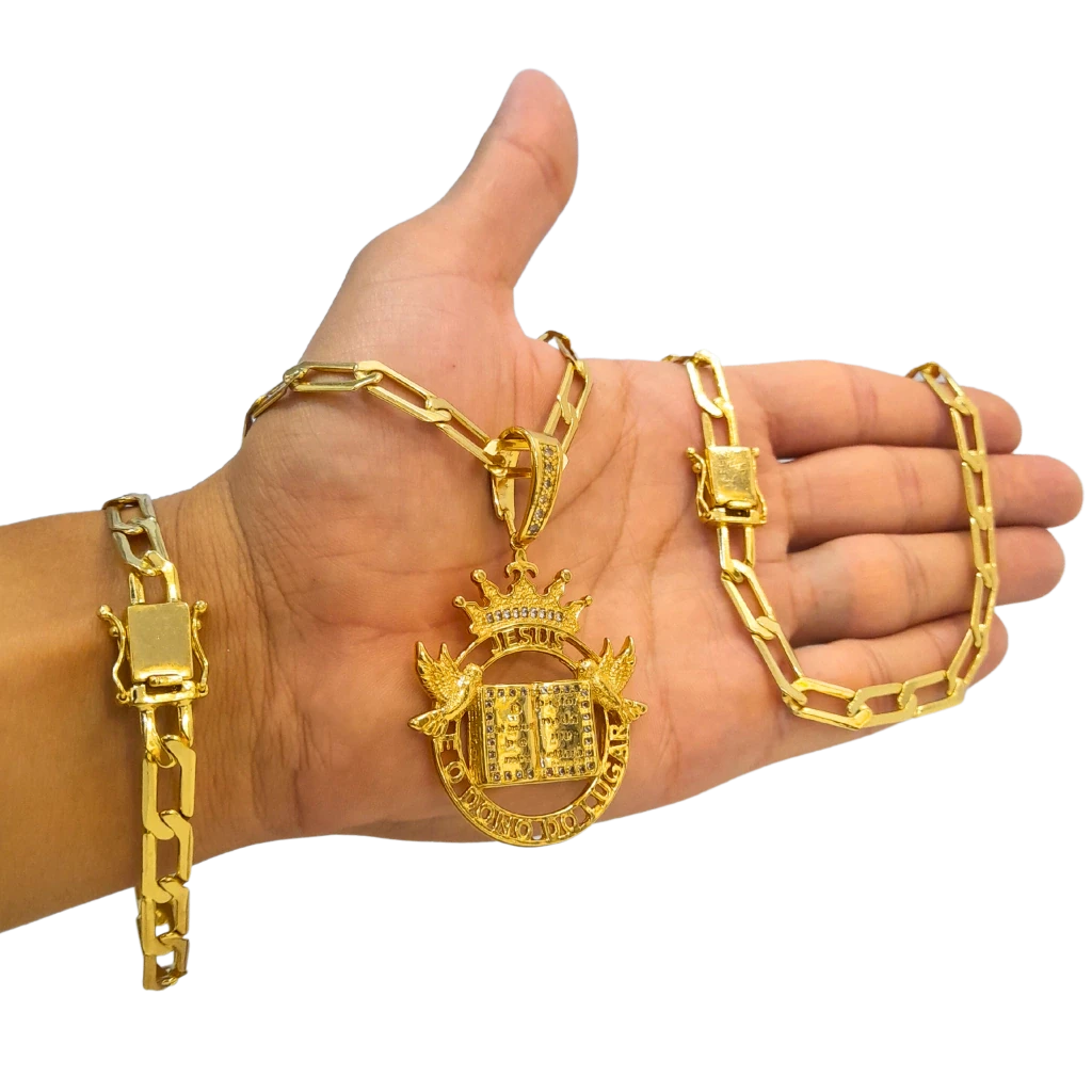 Cordão+Pulseira Grumet Alongado 7mm Fecho Duplo Pingente Coroa Bíblia Versículo "O senhor é meu pastor" Banhado a Ouro 18k