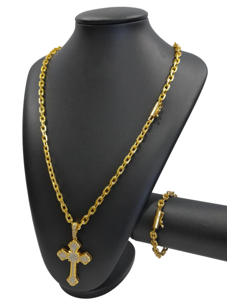 Cordão+Pulseira Cadeado 7mm Pingente Cruz Cravejada Banhado a Ouro 18k