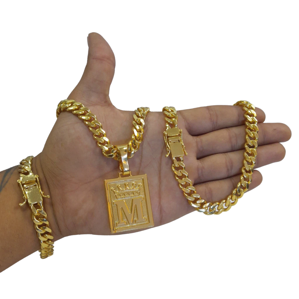 Cordão / Corrente com Pulseira Pitbull Grumet 10mm Fecho Duplo Pingente Escolha sua Letra Coroa de A a Z Banhado a Ouro 18k